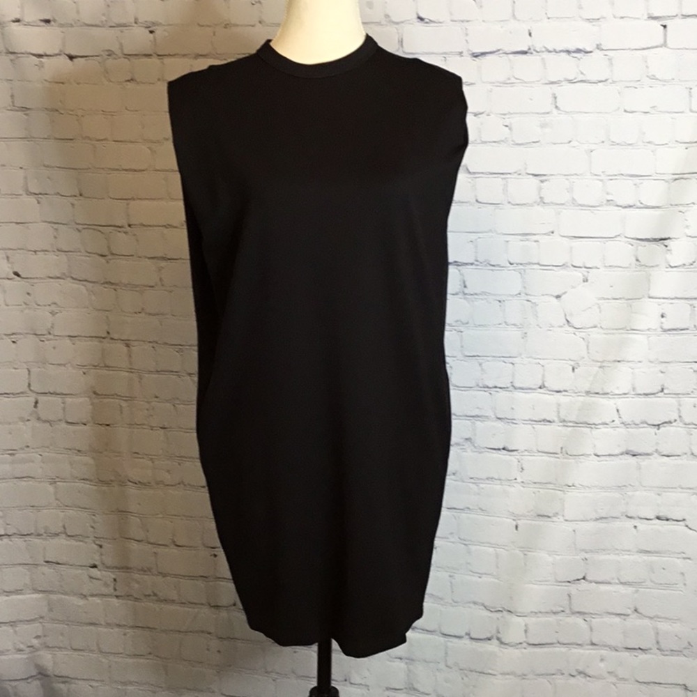 I ❤️ Tyler Madison Black Sheath Dress